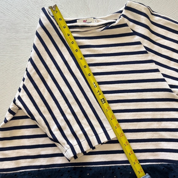 Vineyard Vines Striped Nautical Top Women’s Size L Eyelet Lace Hem Coastal Prep - Picture 6 of 7